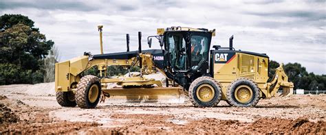 Motor grader operator training at R4,000 only Call us / WhatsApp ...