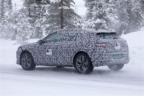 2021 DS4 Spied for the First Time, Looks Like Hybrid Citroen C4 - autoevolution