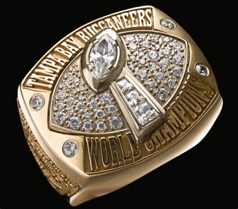 NFL Tampa Bay Buccaneers Super Bowl XXXVII Championship Replica Ring Size 12 | Property Room