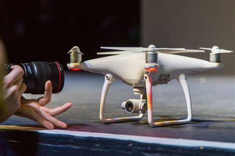 DJI shows off the semi-automated Phantom 4—leave the flying to the drone | Ars Technica