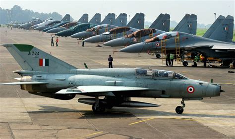 The past and the future: A MiG 21 parks alongside Su-30MKIs. [2714x1611] | Fighter jets, Indian ...