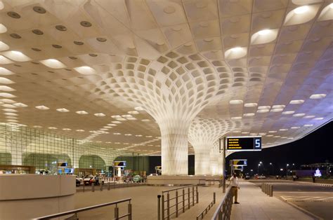 Adani Group takes over Mumbai airport management - India's Top Travel News Source: TravelBiz Monitor