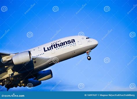 Lufthansa A380 Takeoff at Oslo Airport Editorial Photography - Image of blue, grey: 16097637