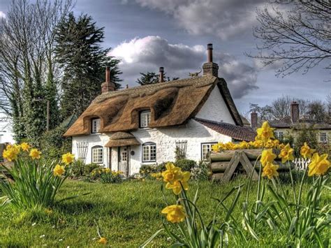 Thatched Roof Cottages - Decor To Adore