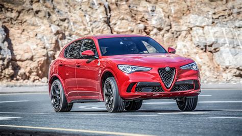 Alfa Romeo Stelvio Quadrifoglio review: a baby Ferrari super-SUV? | Top Gear