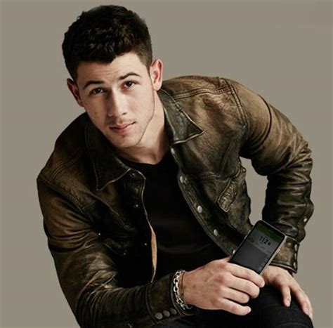 Pink & Hot: Nick Jonas Diabetes Campaign