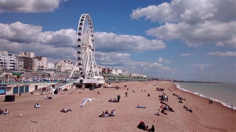 Brighton Beach & Pier - Tourist Information and Pictures - ViewBritain.com