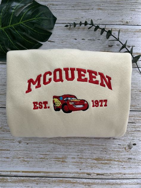 Lightning McQueen Embroidered crewneck/hoodie – Curvymodel