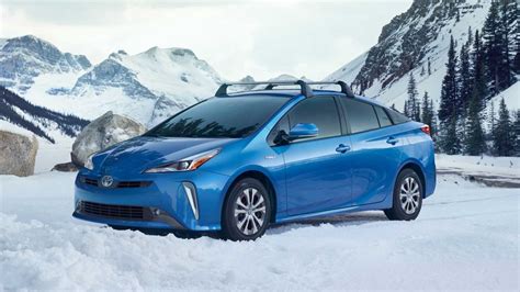 Toyota presented the first photos of the new Prius hybrid