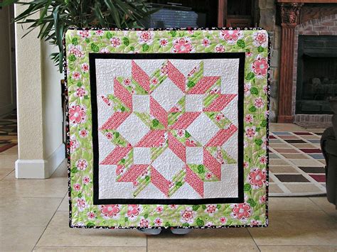 The Fleming's Nine: Blogger's Quilt Festival - Wall Hanging