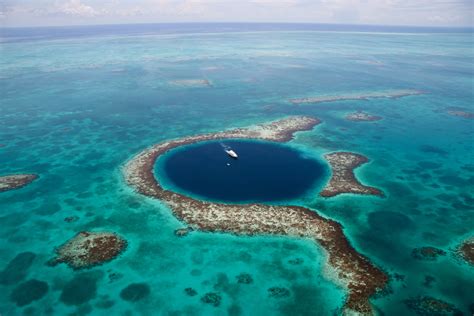 Pin by Chris McDaniel on Places I've been | Great blue hole, Blue hole ...