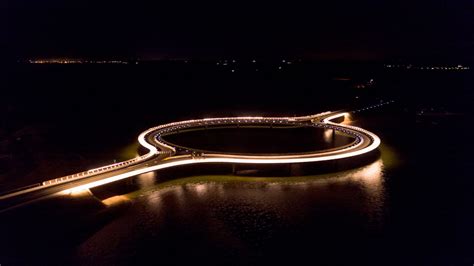 Rafael Viñoly Architects | Laguna Garzón Bridge - Rafael Viñoly Architects