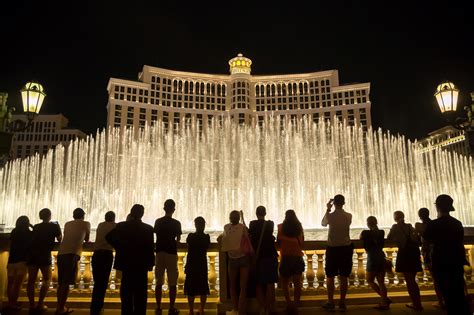 Bellagio Fountains | Attractions in The Strip, Las Vegas