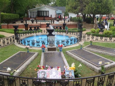 Graceland Meditation Gardens - Elvis Presley Photo (44064606) - Fanpop