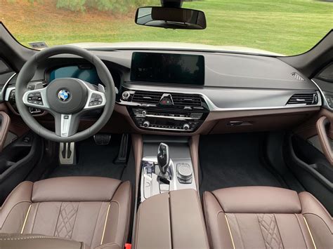 2022 BMW 5-Series: 211 Interior Photos | U.S. News