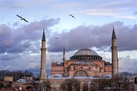 Why Visit The Hagia Sophia mosque of Istanbul Turkey