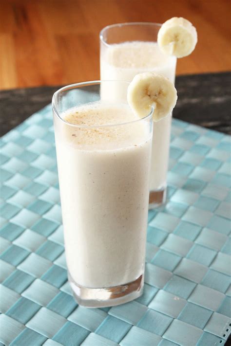 Spiked Caramelized Banana Milkshake – Cake 'n Knife