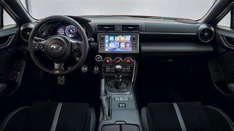 Toyota GR86 Interior Layout & Technology | Top Gear