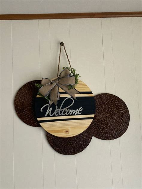 Welcome Sign | Arts and crafts, Welcome sign, Easy projects