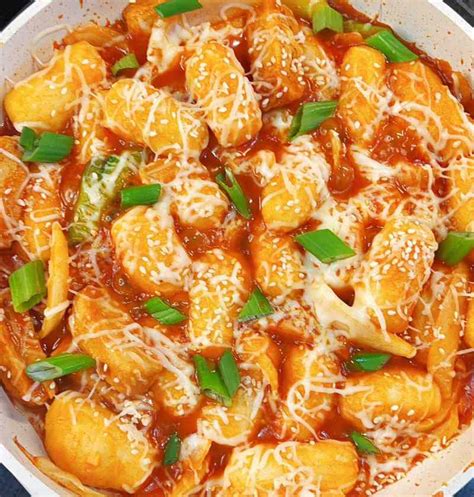 Cheese Tteokbokki Recipe (made with homemade rice cakes)