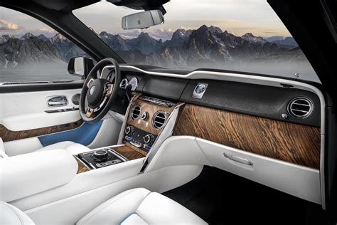 Rolls-Royce Cullinan SUV unveiled – PerformanceDrive