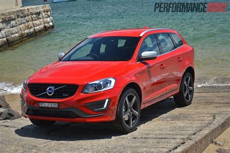 2014 Volvo XC60 T6 R-Design red