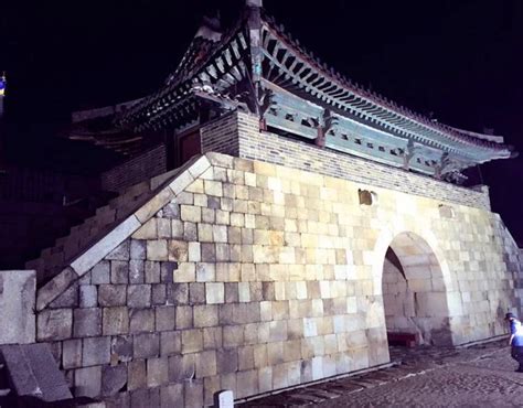 Suwon Hwaseong Fortress night tour | OutdoorTrip