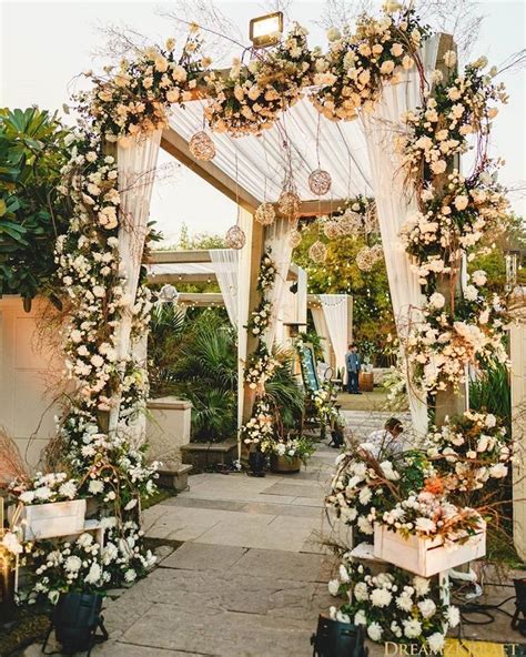 15+ Magnificent Wedding Entrance Decor Ideas To Create The Perfect First Impression | Wedding ...