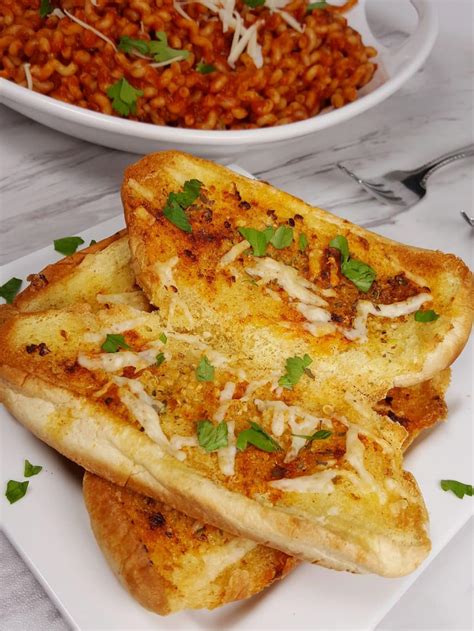 Air Fryer Garlic Bread Buns {Texas Toast} - This Old Gal