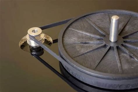 This Is How Tight A Turntable Belt Should Be - VacationVinyl.com