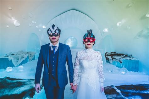 Cosy winter wonderland wedding at the original Ice hotel | ICEHOTEL