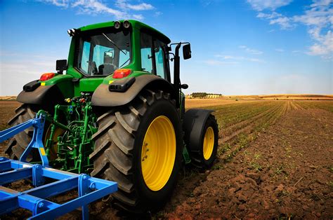 The Basics: Farm Tractor Licencing and Training