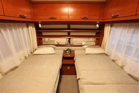 12 Best Class C RVs With Twin Beds (In 2024) - (Full Guide For 2023)