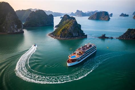 2D1N On Halong Bay & Lan Ha Bay 5 Star Cruise - Included Transfer, Kayak & Cave: Triphobo