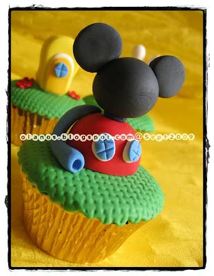 Olanos: Mickey Mouse Clubhouse Cupcake Set