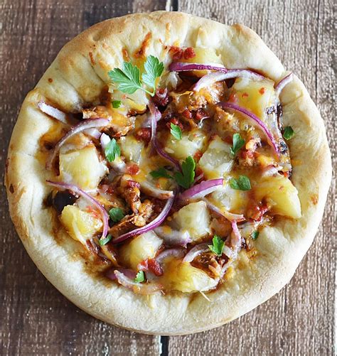 Vegan Hawaiian Barbecue Chicken Pizza - TheVegLife