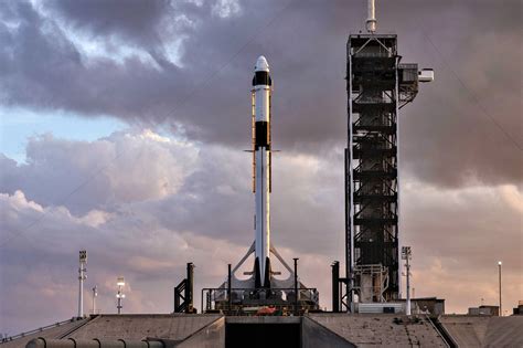 Crew Dragon DM-1 Falcon 9 B1051 rollout (SpaceX) 3(c) - TESLARATI