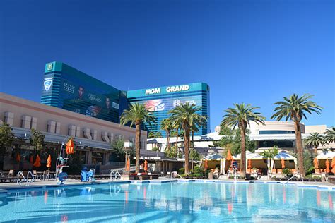 MGM Grand Parking Fees, Free Vegas Self-Parking Tips [2024]