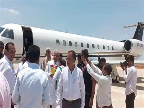 CM Bhupesh Baghel and TS Singhdev reached Darima Airport by jet plane, said- will ask for ...