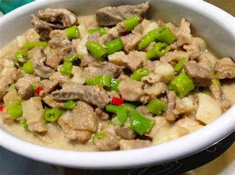 BICOL EXPRESS RECIPE: How To Cook Delicious Pork Bicol Express