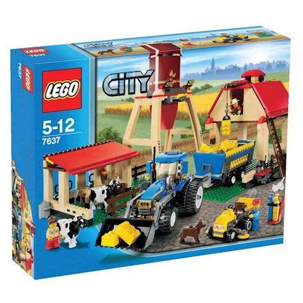 LEGO 7637: City Farm Set; Barn, Silo, Cow Shed - Toy Farmers