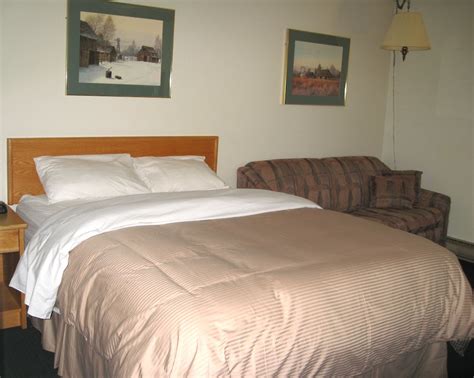 Colonial Inn Brandon, Manitoba, CA - Reservations.com