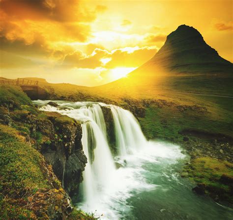 ICELAND Spring Water