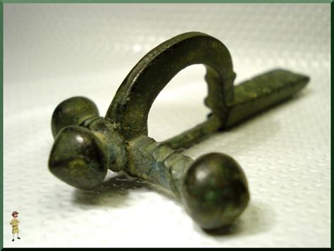 Ancient Bronze Crossbow ROMAN FIBULA - Brooch Year 10… - Gem