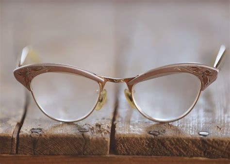 Cat-eye glasses frames designer: how to style them like a pro - Seeing and Believing