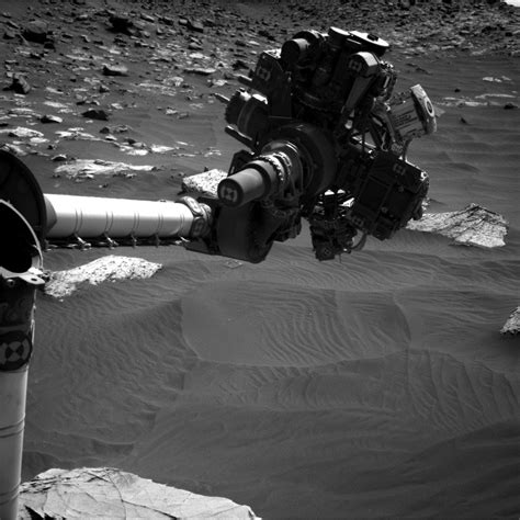 Curiosity Mars Rover: Camera Glitch Curtails Downhill Drive