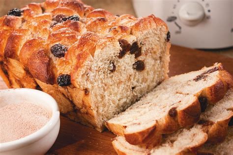 Cinnamon Raisin Bread | MrFood.com