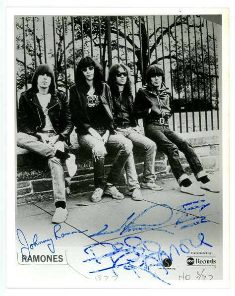 THE RAMONES original lineup band signed photo RARE WITH TOMMY RAMONE | #3774535287