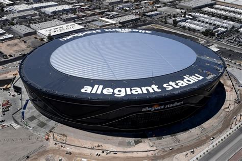 Las Vegas Raiders Stadium Tour / Las Vegas Raiders Stadium Ultra Wide Full View 50 Yard Line 2 ...