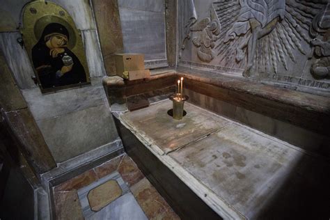 First Time in Centuries: Jesus' Tomb Opened, and Discover Lost Artifact